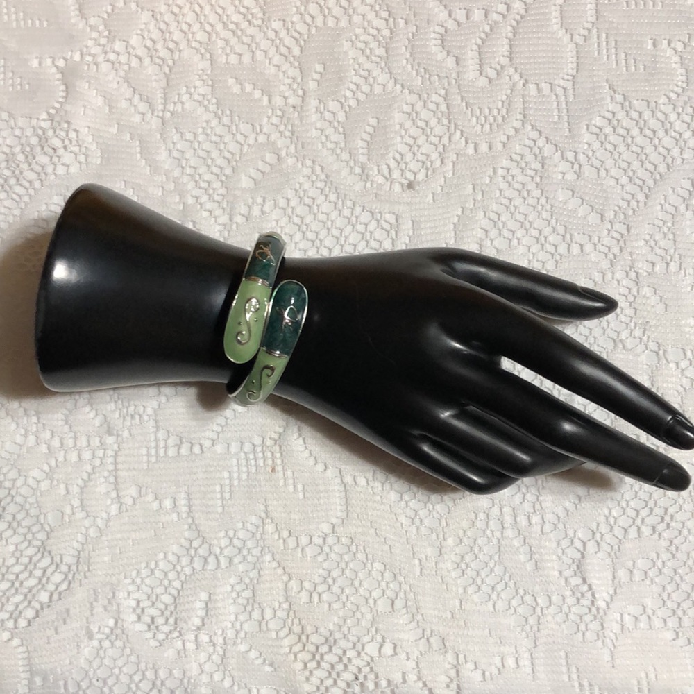 ** 3/$21 **  FUMI Multi Purpose Bangle Green & Silver
